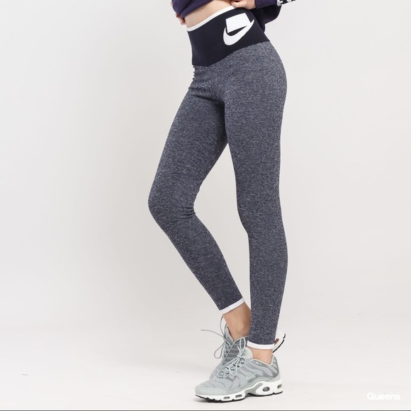 Nike Tech Leggings - Picture 4 of 5
